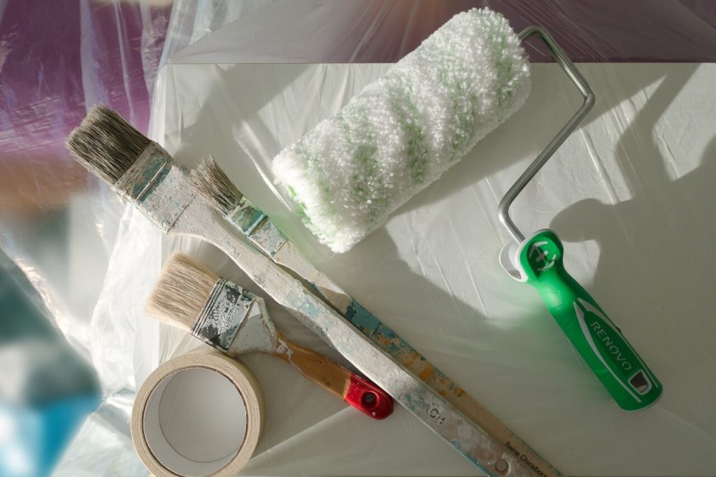 Choosing the right tools for painting your home